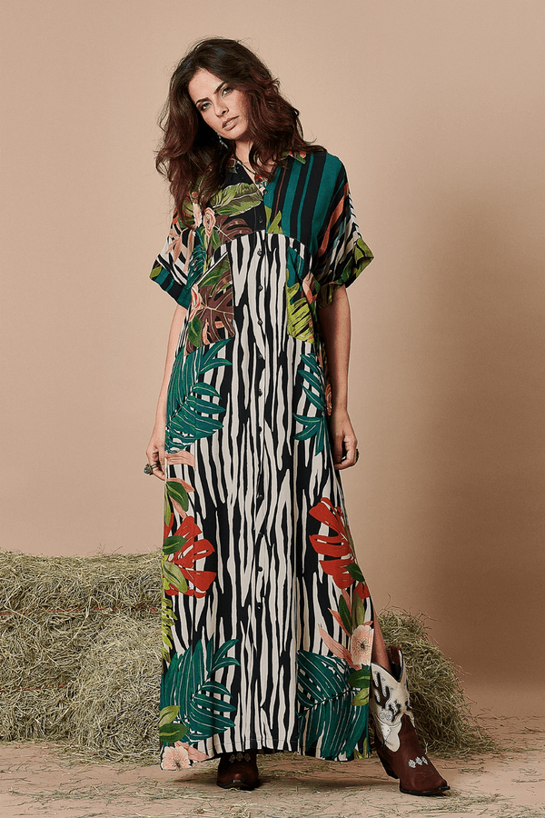 
			Chemise Longo com Mangas Dobradas Preto Estampado
		