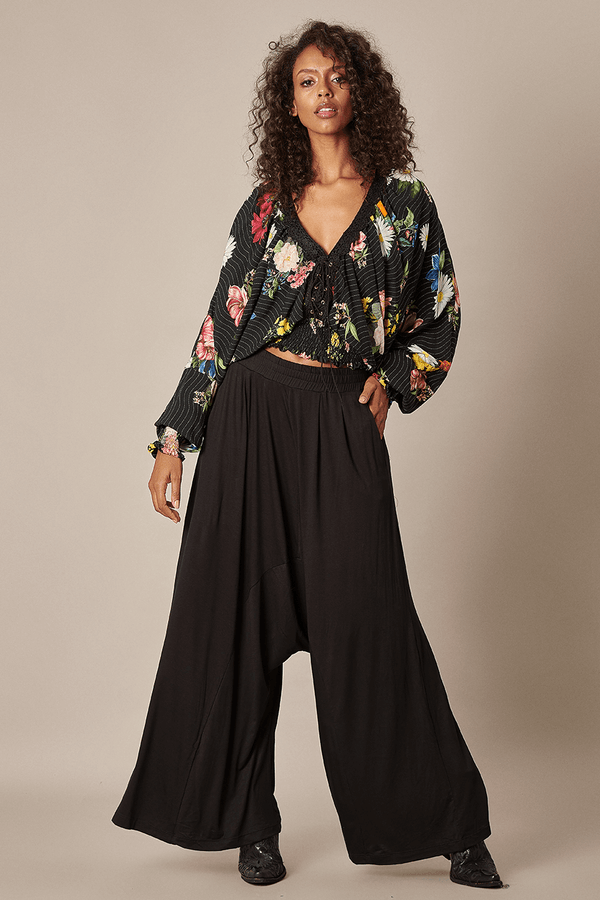 Calça Saruel com Bolsos Preta